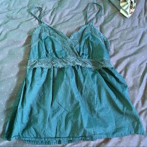 Elle crochet detail tank